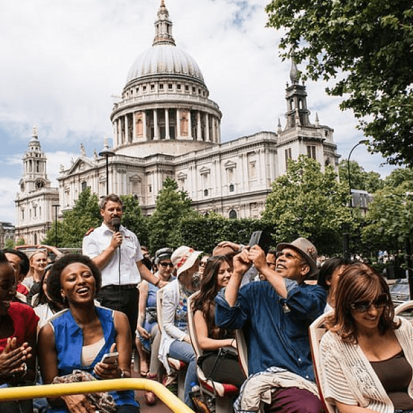 Hollywood Sign Small Group Tour in Luxury Van